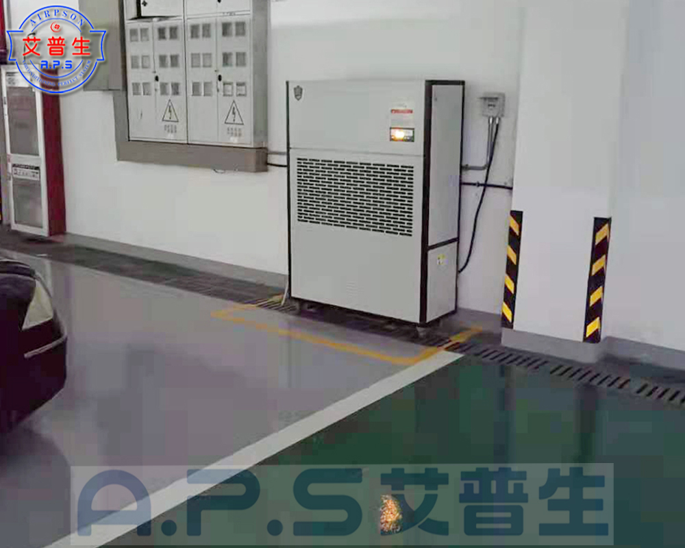 地下車庫(kù)除濕機(jī).jpg